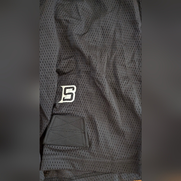 Stylish Black Athletic Men's Shorts - Picture 2 of 6